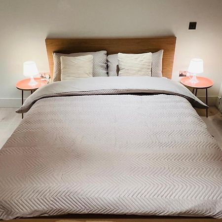 Private Room@Leicestersquare In A Shared Flat 伦敦 外观 照片